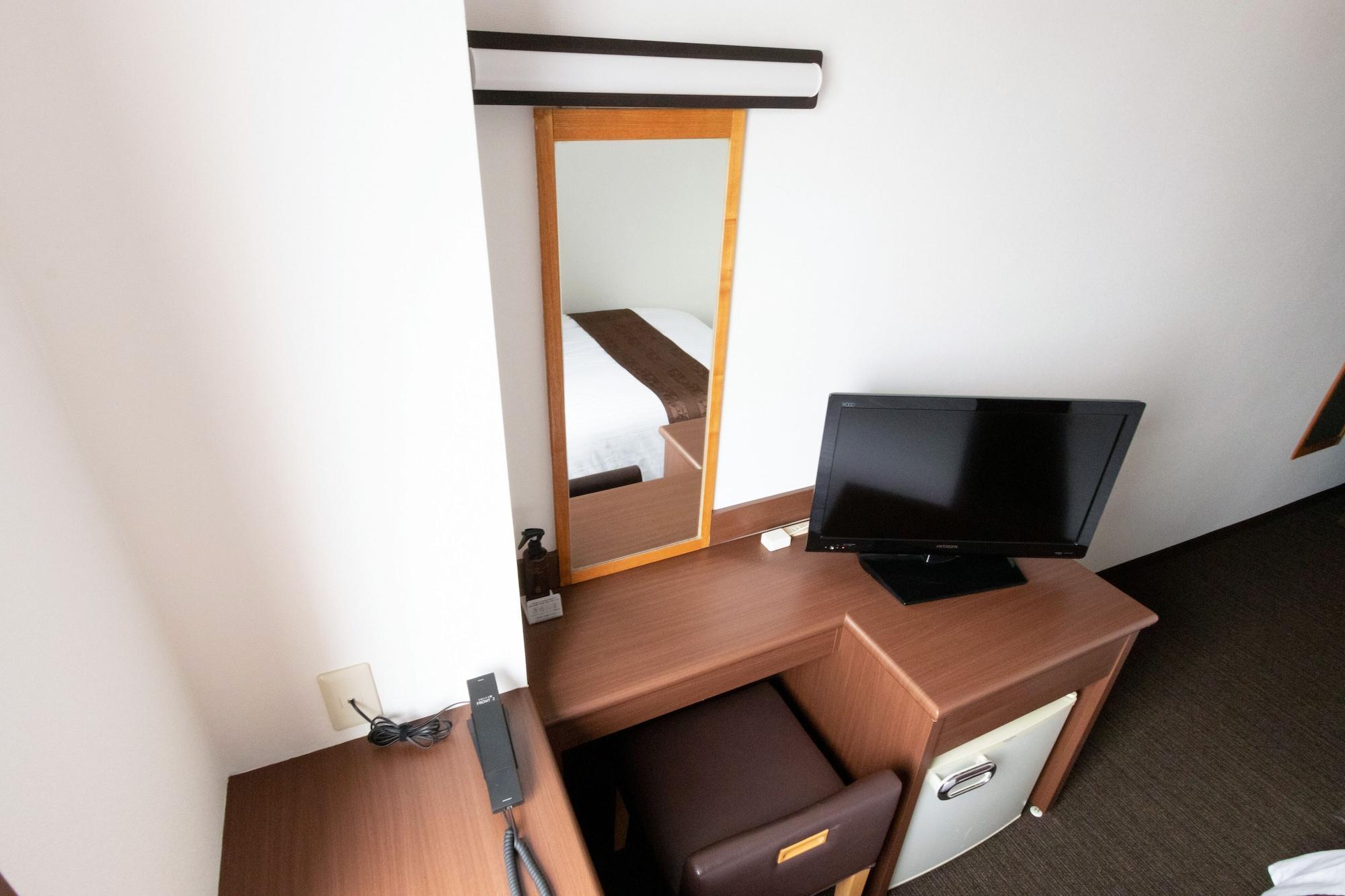 Toyo Hotel Фукуока Экстерьер фото